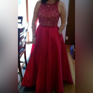 Beautiful formal/prom dress